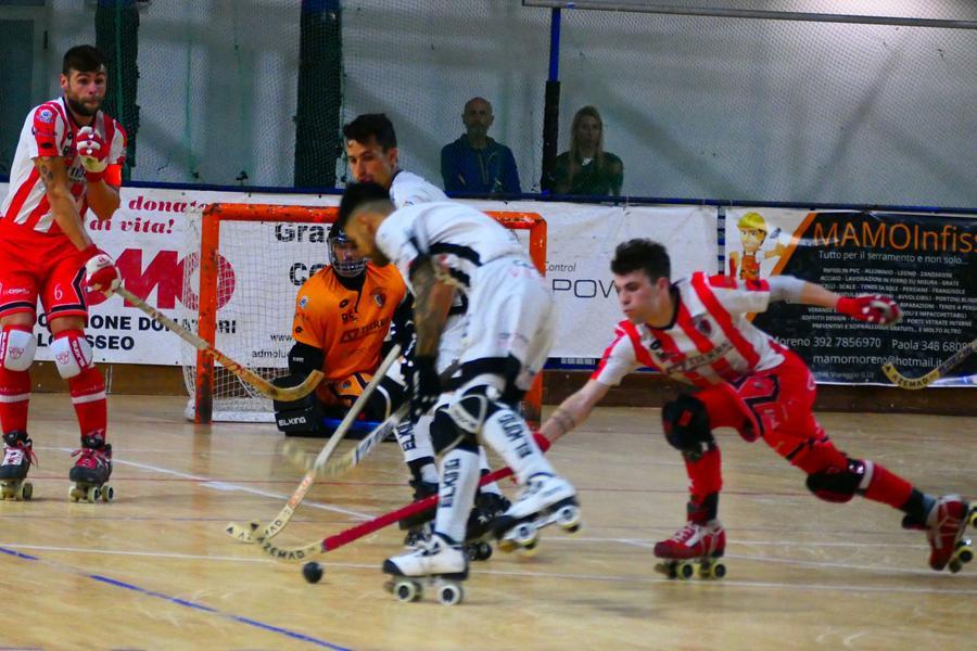 
	Un&rsquo;azione di gioco della partita tra Cgc e Monza (Foto Roberto Paglianti)

