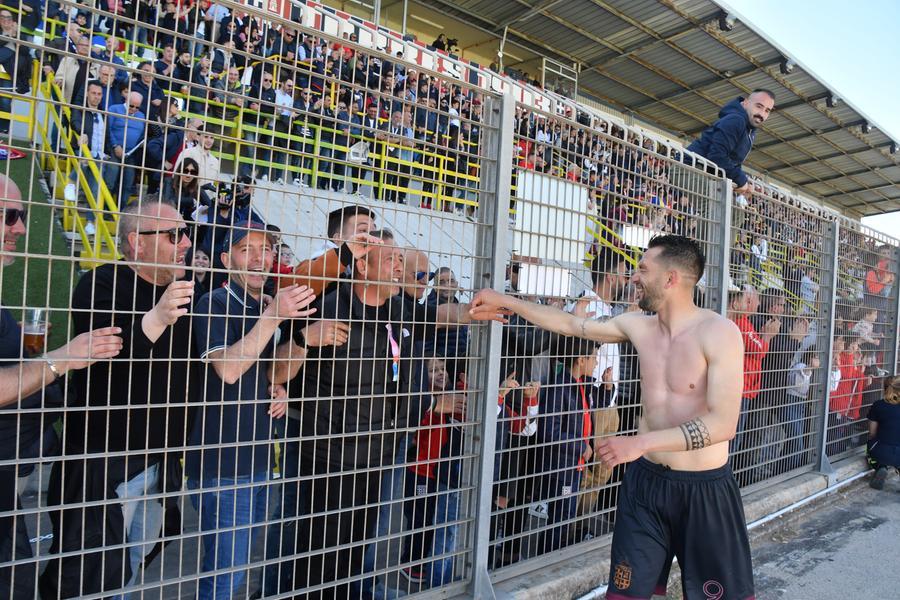 Torres salva, al Vanni Sanna la gioia del pubblico Il fotoracconto La