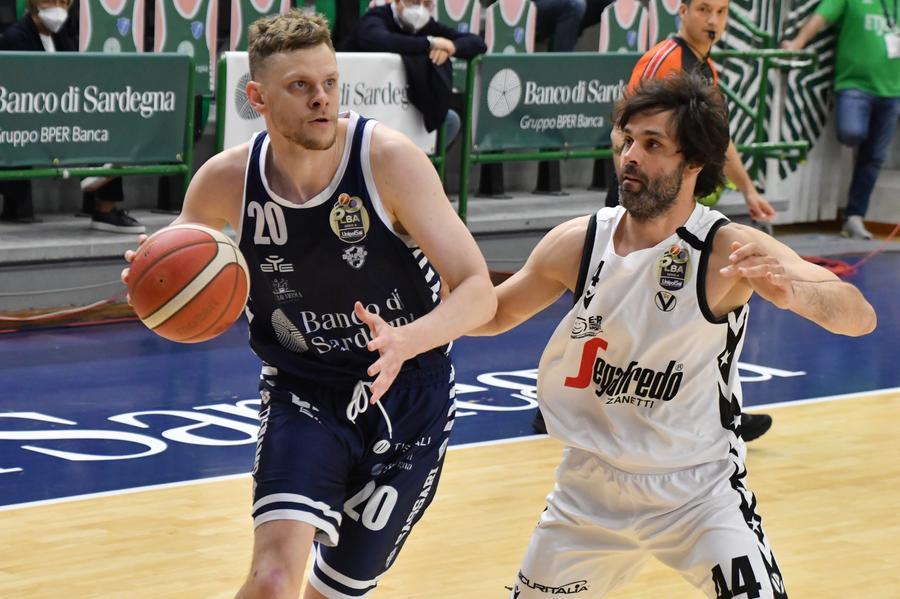 La Dinamo perde sul campo della Virtus Bologna