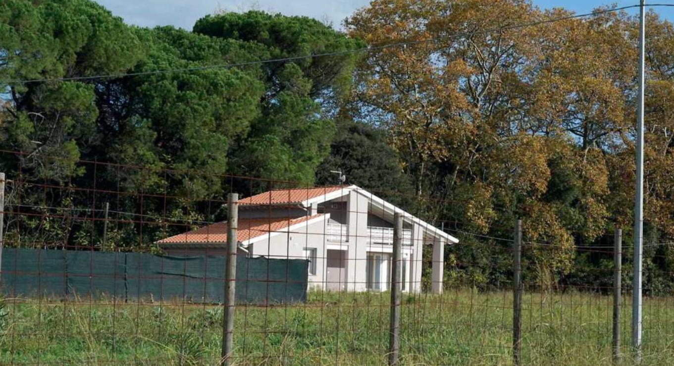 Ponsacco, la casa da abbattere diventa motivo di scontro politico