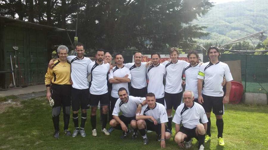 Una foto di squadra del Gar: Catelli è il primo a destra accosciato