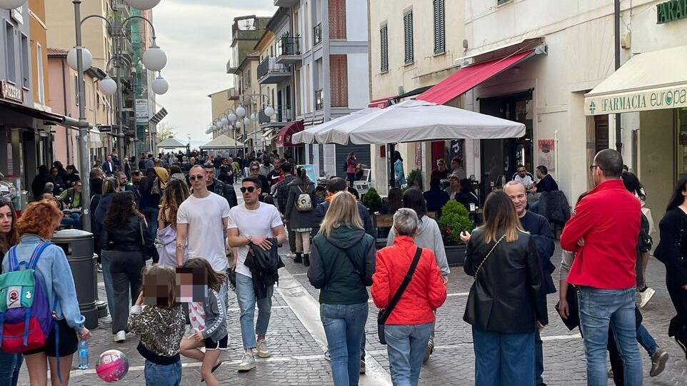 Ponte del 25 aprile, boom di camper a Follonica: «Al lavoro per due aree attrezzate»