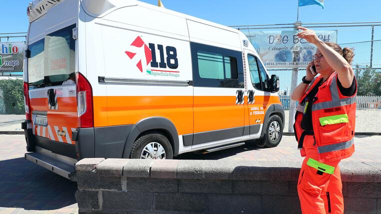 Tempi lunghi per l’ambulanza. Dai Lidi al Centese ora c’è timore