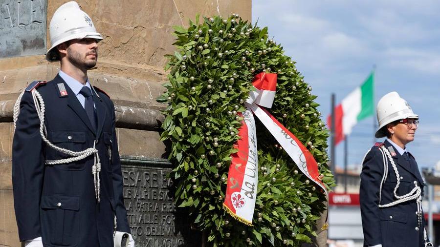 Una cerimonia della Liberazione in piazza dell’Unità