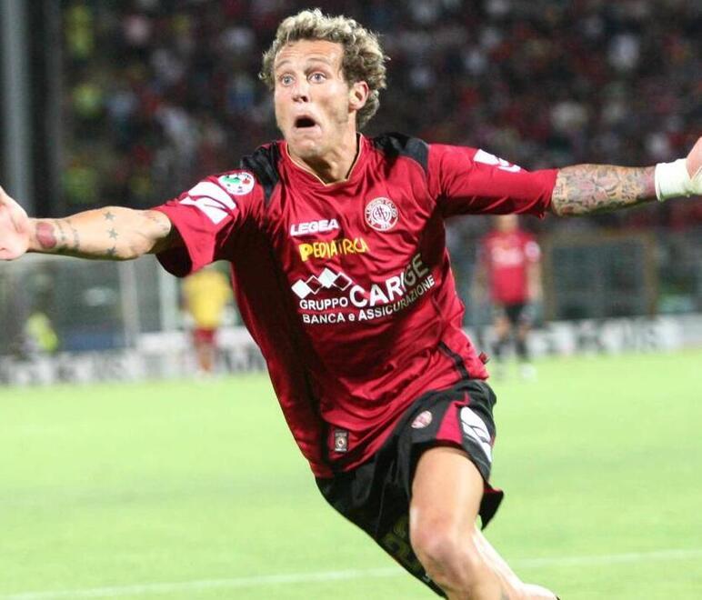 Diamanti annuncia l'addio al calcio, il messaggio del sindaco Salvetti: «Fai un altro anno a Livorno»