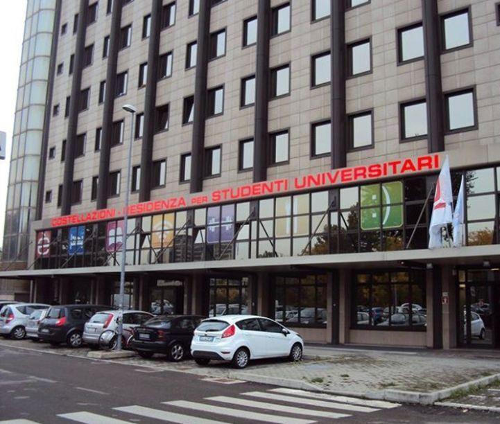 Modena Il palazzo con 150 appartamenti «Abitazioni piccole e troppo care» 