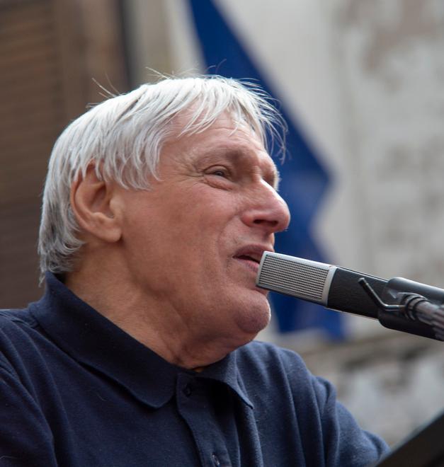 Il 25 aprile / Don Ciotti a Modena: «Serve più impegno La nostra democrazia è pallida» 