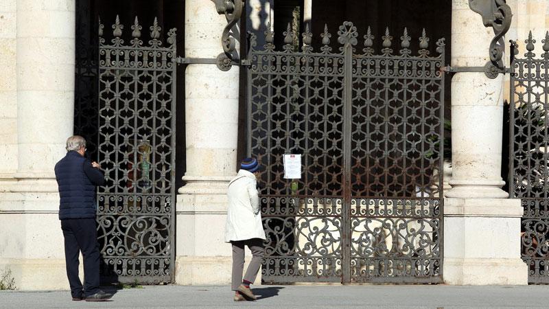 Montecatini fa “tutto esaurito” per il ponte ma l’ufficio informazioni rimane chiuso