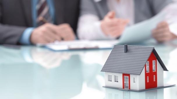 Comprare casa a Grosseto e provincia? Ci vogliono 46 anni di debiti, ma in provincia ripartono i mutui