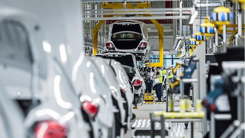 È Prato la “regina” del mercato delle auto: in città aumentano consumi e reddito