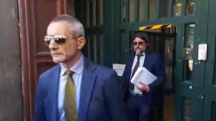 Gli avvocati di Gianluca Paul Seung all'uscita dal Don Bosco 