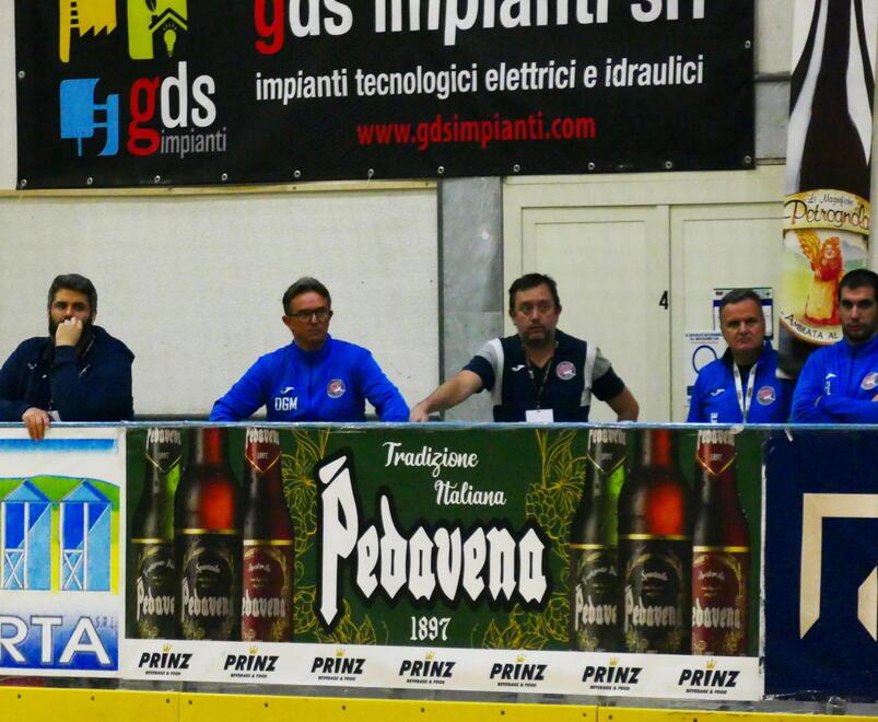 Rossoblù Parte a Follonica la corsa per lo scudetto