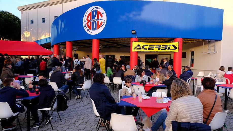 La grande festa del Cecina. «Ripetiamo questa scalata»