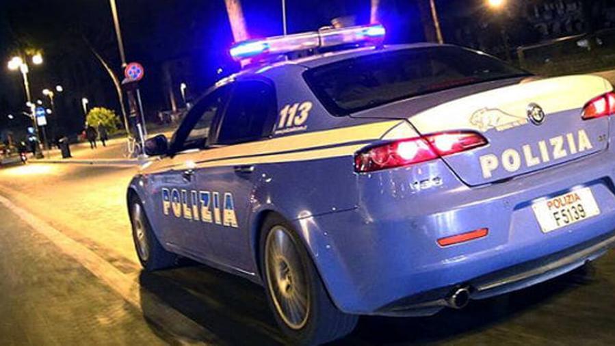 Accoltellato per sbaglio, rischia di non poter più parlare