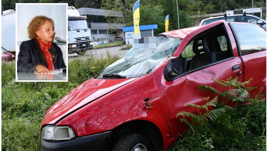 Diecimo, perde il controllo dell’auto: ex insegnante muore sulla Lodovica