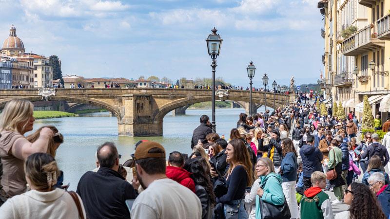 Firenze, gli albergatori ricorrono al Tar: «Tassa di soggiorno troppo alta»