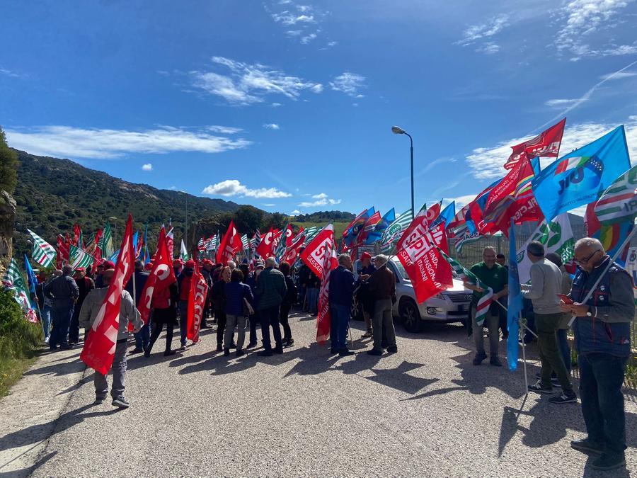 Il Nord Ovest in piazza a Pattada per le zone interne e le grandi opere