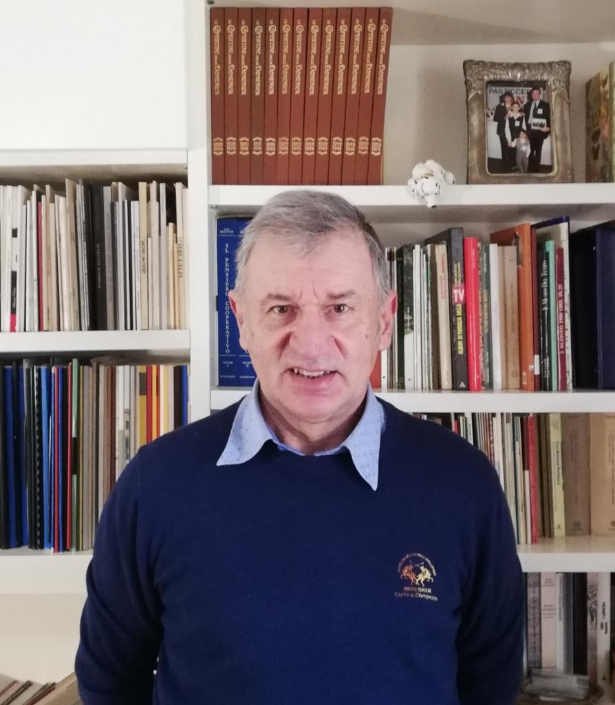 Franco Boni pubblica il dizionario del dialetto montecchiese-italiano