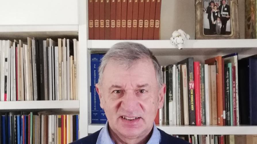 Franco Boni pubblica il dizionario del dialetto montecchiese-italiano