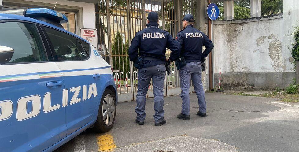 Pisa, l’agguato alla psichiatra filmato dalla videosorveglianza: «Cambio di scarpe per scappare meglio»