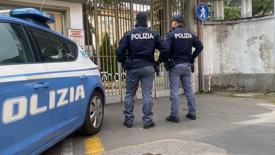 Pisa, l’agguato alla psichiatra filmato dalla videosorveglianza: «Cambio di scarpe per scappare meglio»