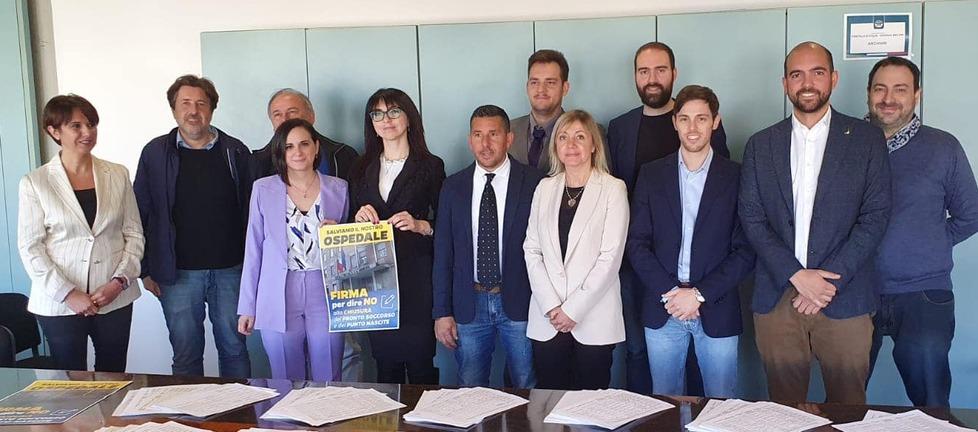 Cento, oltre 7mila firme sono in Regione: «La salute va tutelata»