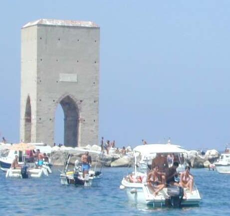 Finalmente i moduli per andare alla Meloria: ecco come fare domanda per ancorare e pescare alle Secche