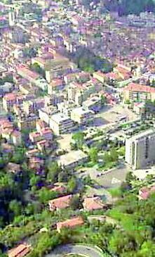 Carrara, meno di novemila abitanti in centro: i bambini under 9 sono soltanto 533