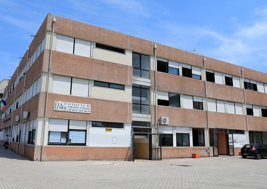 Modena. Iscrizioni alle scuole superiori, esuberi per Corni e Selmi: «Scienze applicate, un nuovo liceo» 