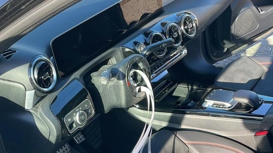 Valdarno, la banda dei cruscotti colpisce ancora: quattro auto sventrate e un risveglio da incubo
