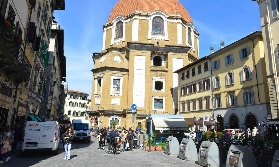 Firenze, proposta choc per San Lorenzo: posteggi interrati dietro la basilica