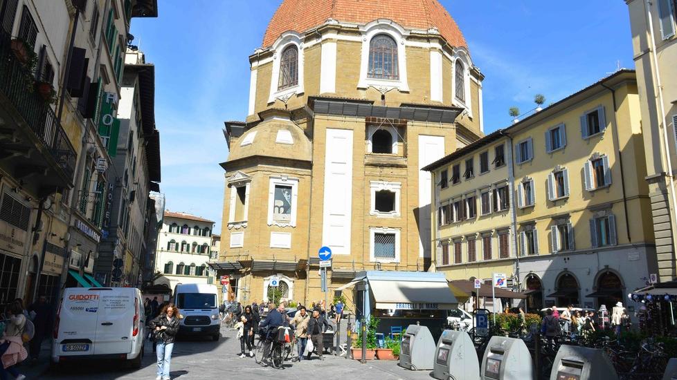 Firenze, proposta choc per San Lorenzo: posteggi interrati dietro la basilica