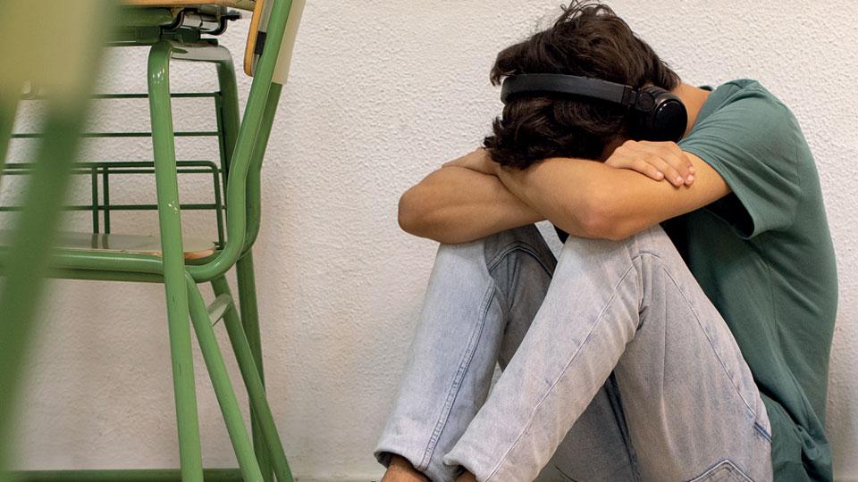 Ansia, depressione e suicidi: in Lucchesia boom di disturbi mentali fra gli adolescenti