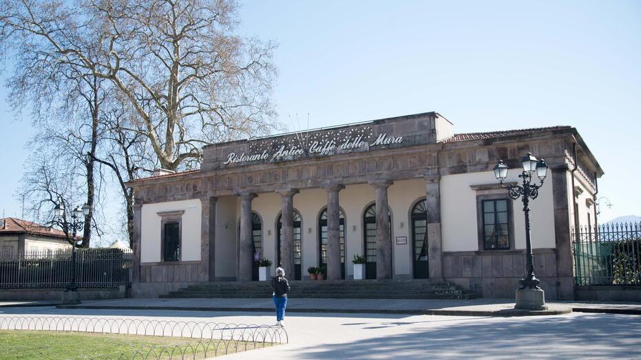 Caffè delle Mura a Lucca: concessione svincolata e ora è caccia a un gestore