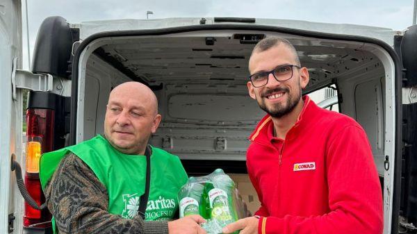 Caritas, dopo i lavori riapre la sede e Conad dona 10mila euro di alimenti