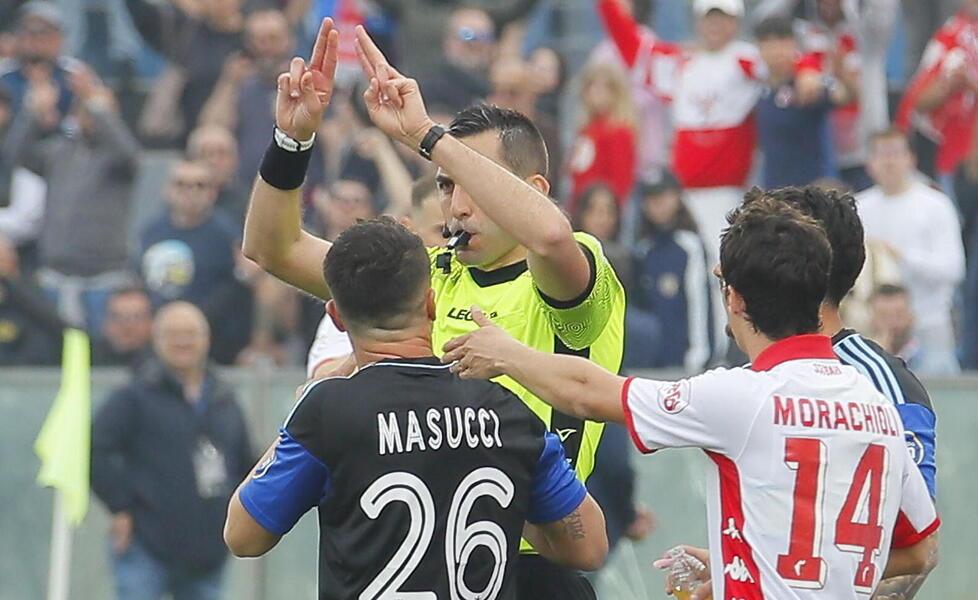 Pisa-arbitri, il feeling non c’è: tutti gli episodi sotto accusa