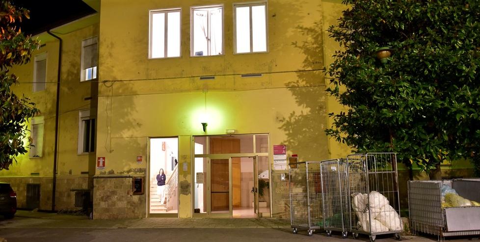 L'ingresso del padiglione di pischiatria dell'ospedale Santa Chiara: qui è stata uccisa la dottoressa Barbara Capovani (Foto Muzzi/Cappello)