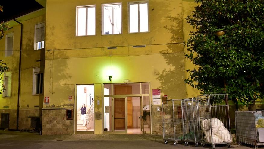 L'ingresso del padiglione di pischiatria dell'ospedale Santa Chiara: qui è stata uccisa la dottoressa Barbara Capovani (Foto Muzzi/Cappello)