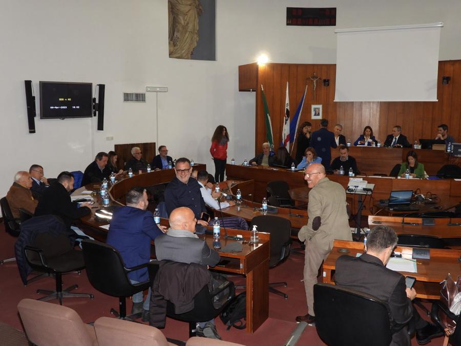 
	Una recente riunione del consiglio comunale di Oristano

