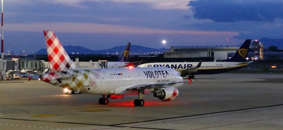 L’allarme degli albergatori: «Rischio crack senza fusione fra Olbia e Alghero»