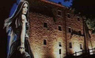 Fantasy e follia: è la festa della Regina a Montefiorino