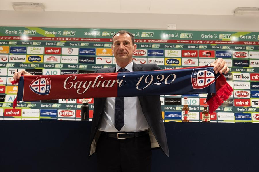 
	Nereo Bonato nel giorno del suo arrivo a Cagliari

