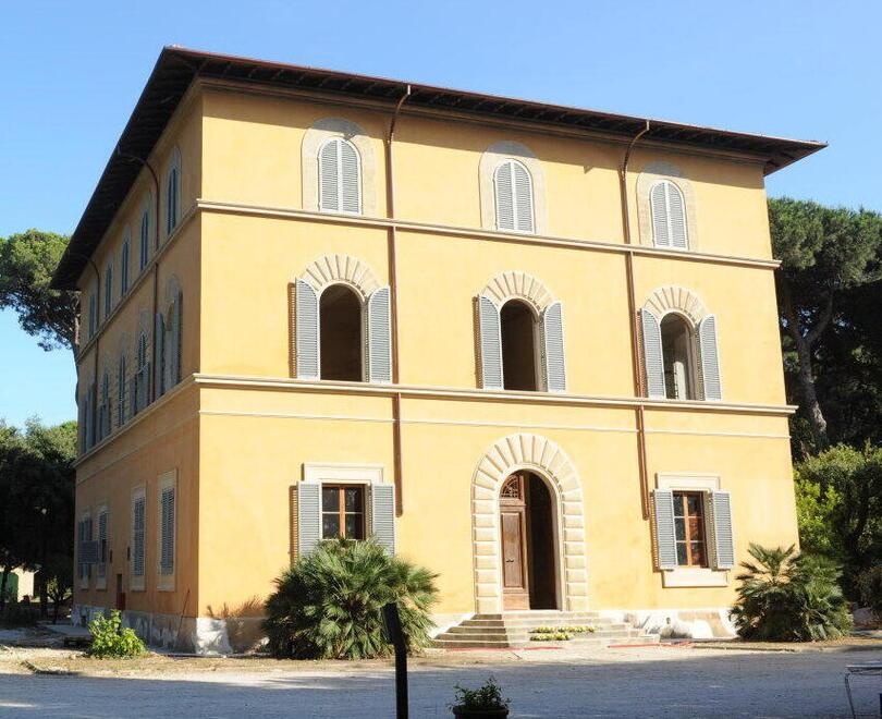 Villa La Versiliana accanto alla sede della omonima Fondazione (archivio)