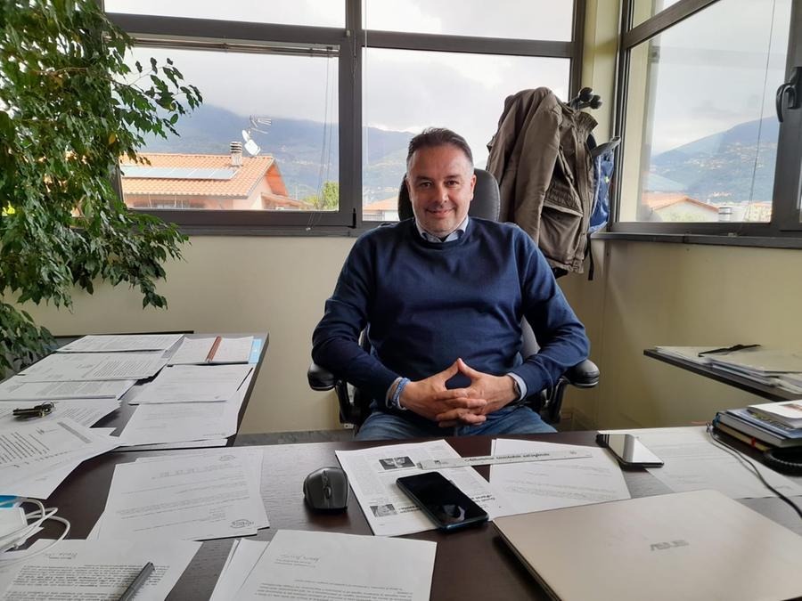 
	Massimiliano Fornari amministratore unico di Asmiu nel suo ufficio in via dei Limoni

