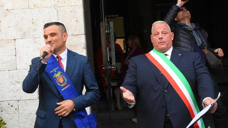 ll sindaco ha affidato all’avvocato Andrea Vasellini, tra l’altro capogruppo della sua lista civica, il compito di presentare la querela