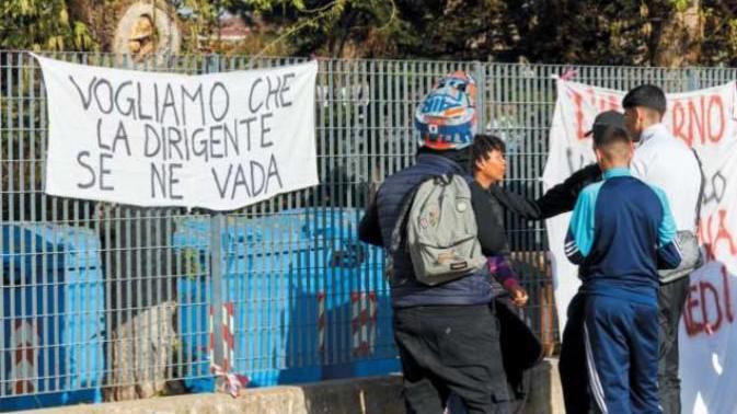 Scontro lavoratori-dirigenza all’istituto Ferraris di Empoli: «Solo due i custodi contro la preside»