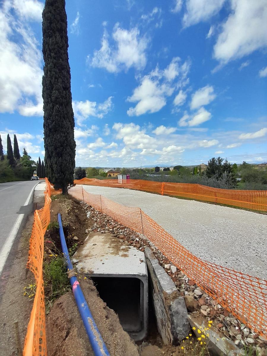 Via Maremmana a Montelupo chiusa al traffico: «Gli automobilisti sono indisciplinati»