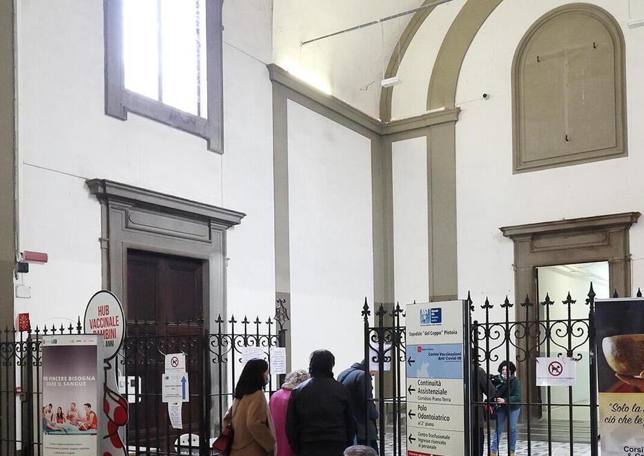 L’ingresso dell’ospedale Ceppo di Pistoia