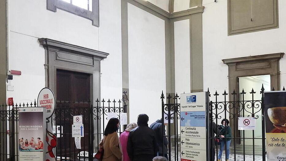 L’ingresso dell’ospedale Ceppo di Pistoia