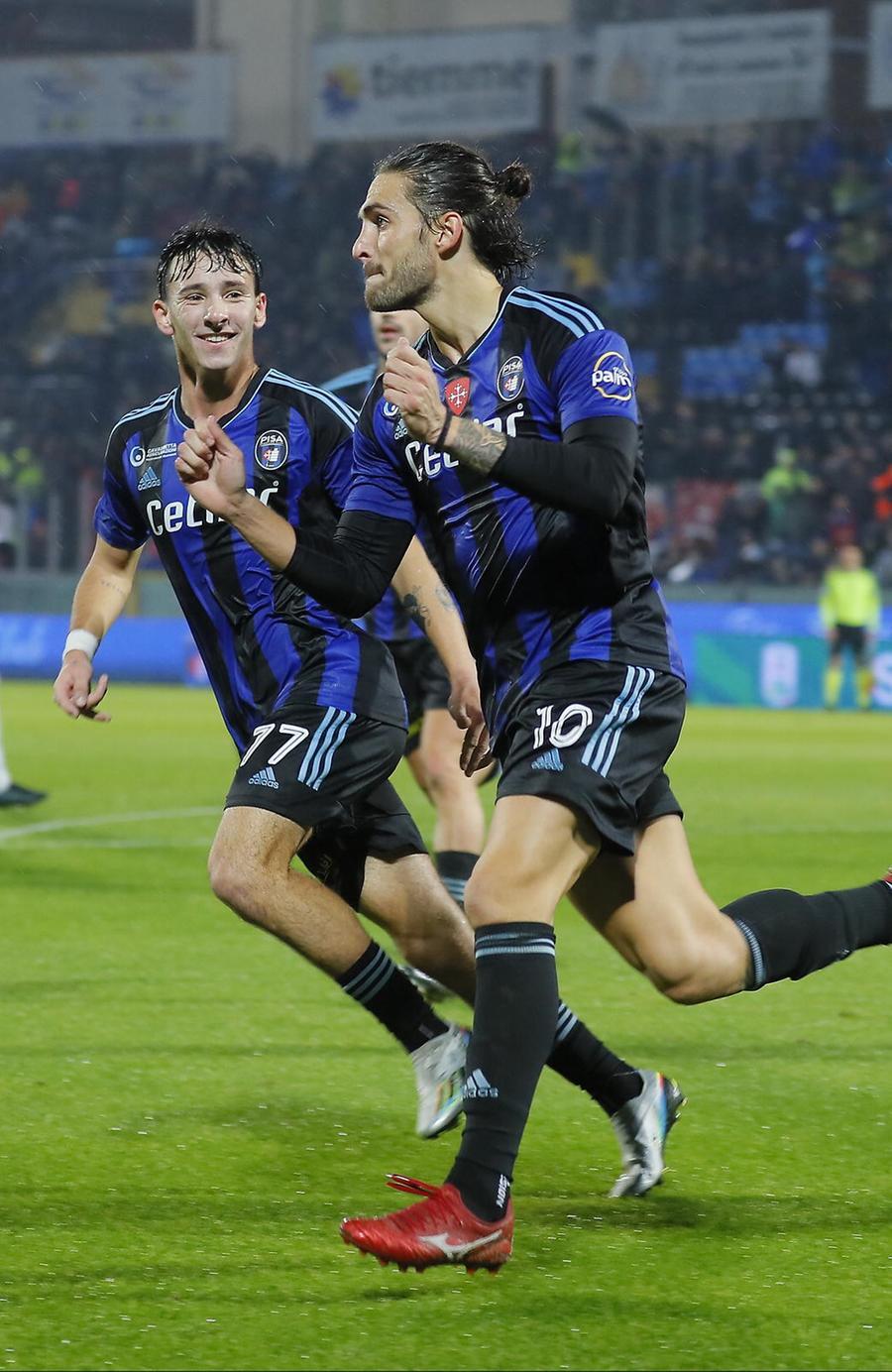 
	L&rsquo;esultanza di Torregrossa e Lisandru Tramoni all&rsquo;andata: vittoria per 2-0


